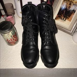 combat boots